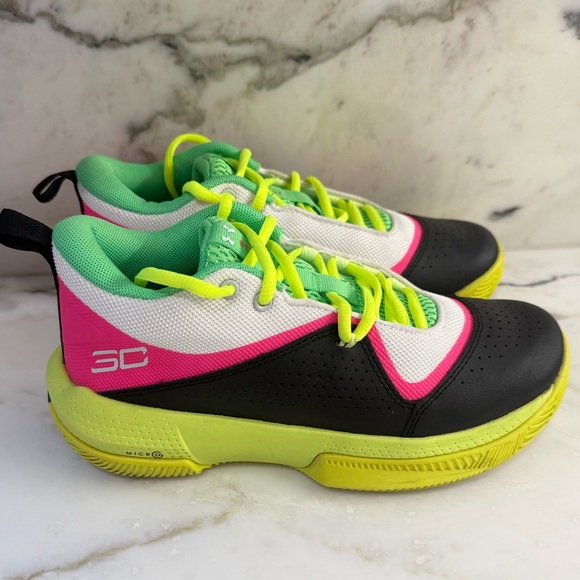 Under Armour Steph Curry ‘White High-V Neon’ Youth Basketball Shoes - Picture 1 of 11